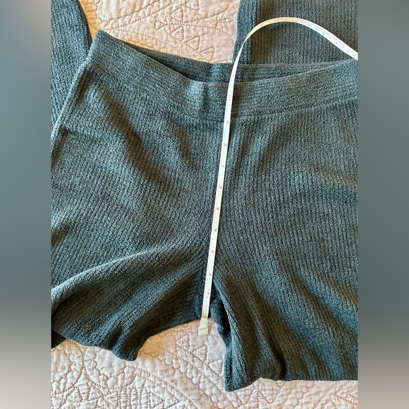 Barefoot Dreams Regular CozyChic Ultra Lite Ribbed Slit Crop Pant - XS - Picture 9 of 15